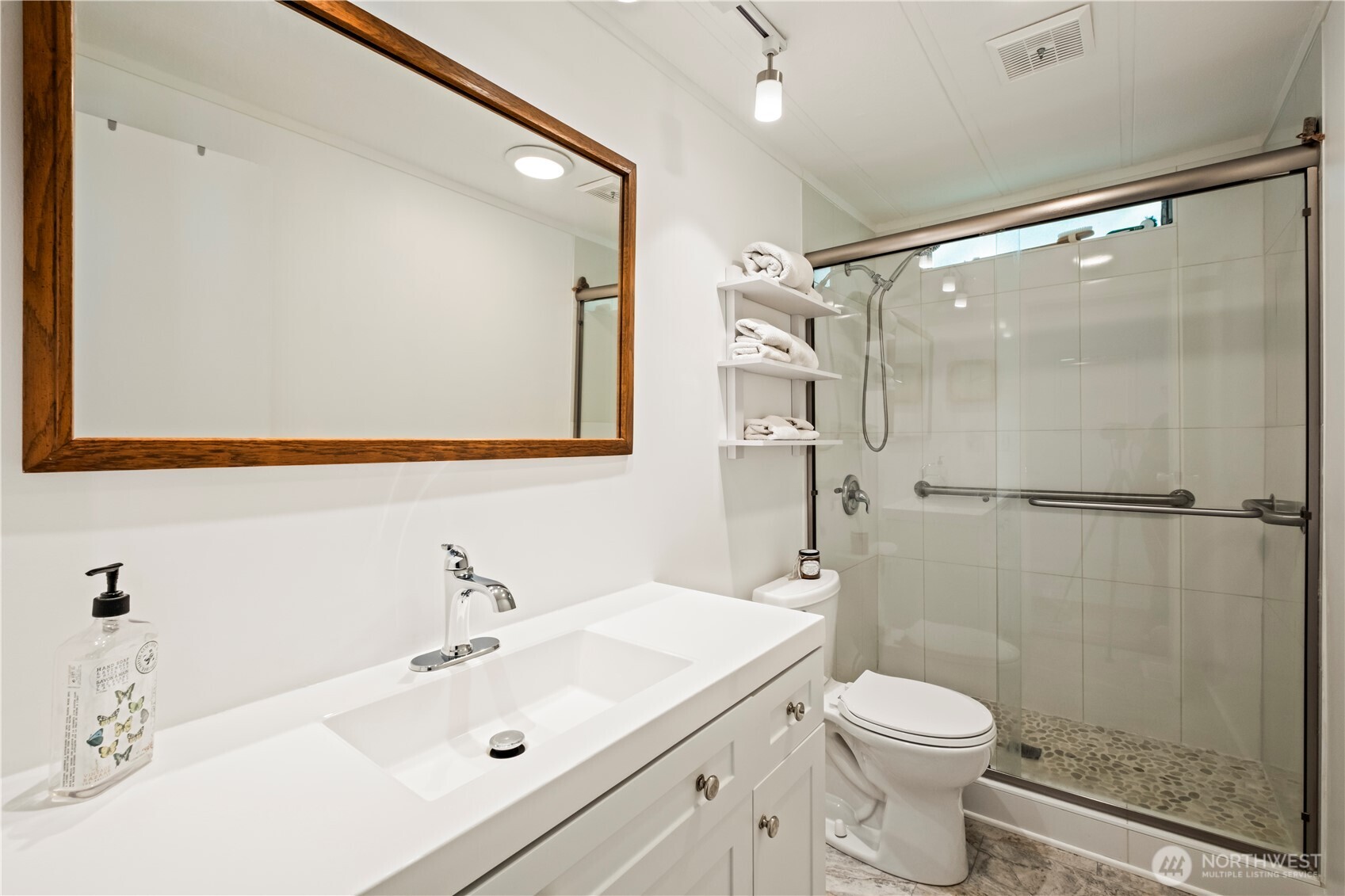 9500 315th Avenue SE #15, Issaquah, WA 98027-9802