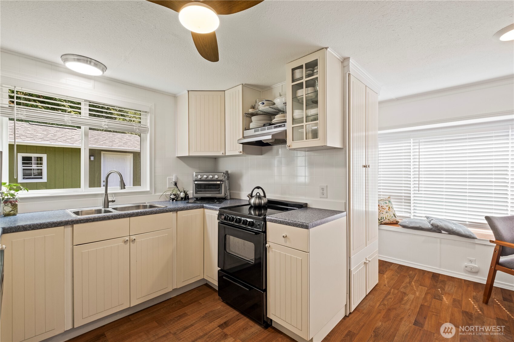 9500 315th Avenue SE #15, Issaquah, WA 98027-9802