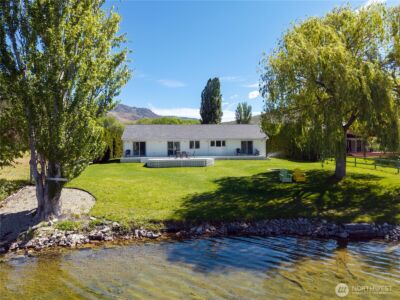 428 Eastlake Road , Oroville, WA 98844