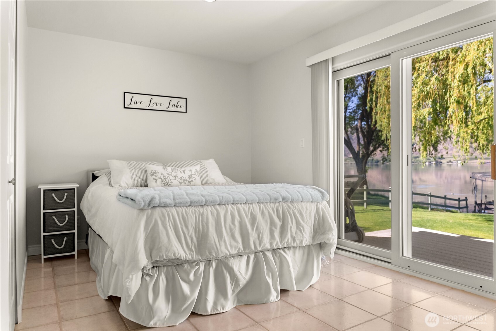 428 Eastlake Road , Oroville, WA 98844