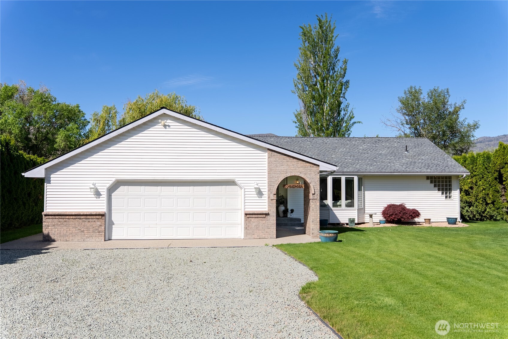 428 Eastlake Road , Oroville, WA 98844
