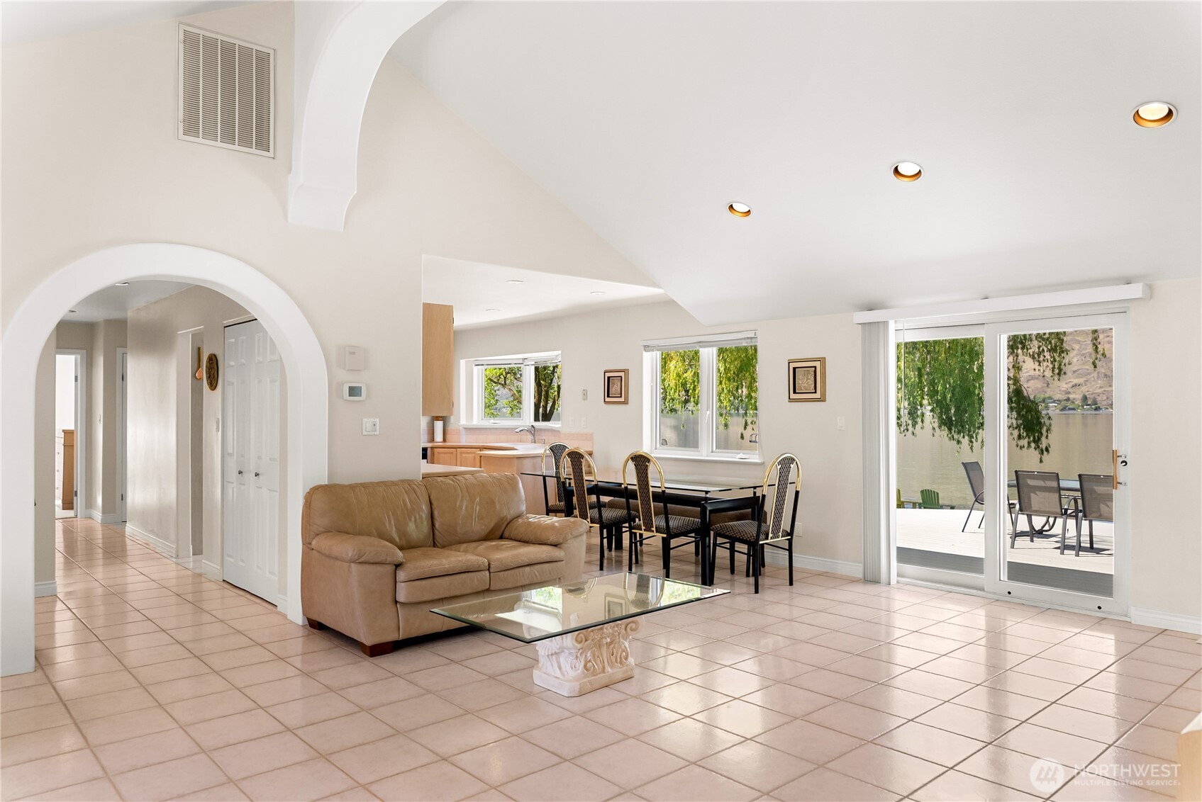428 Eastlake Road , Oroville, WA 98844