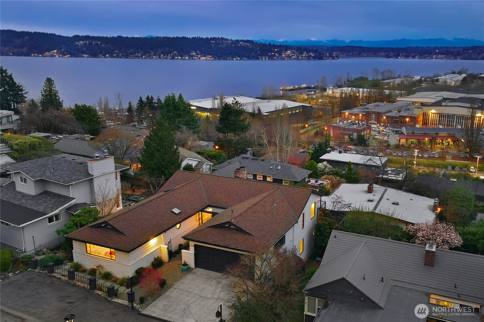 7710 57th Avenue NE, Seattle, WA 98115