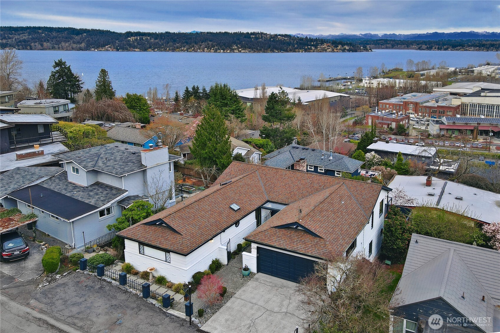 7710 57th Avenue NE, Seattle, WA 98115