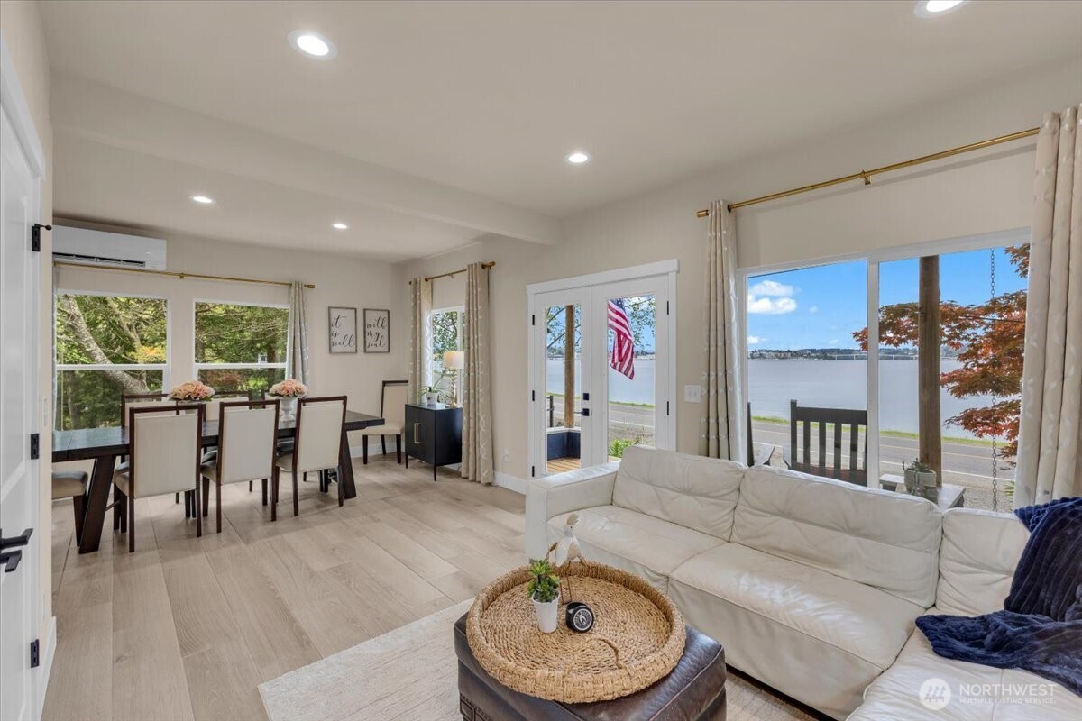 1273 Beach Drive E, Port Orchard, WA 98366