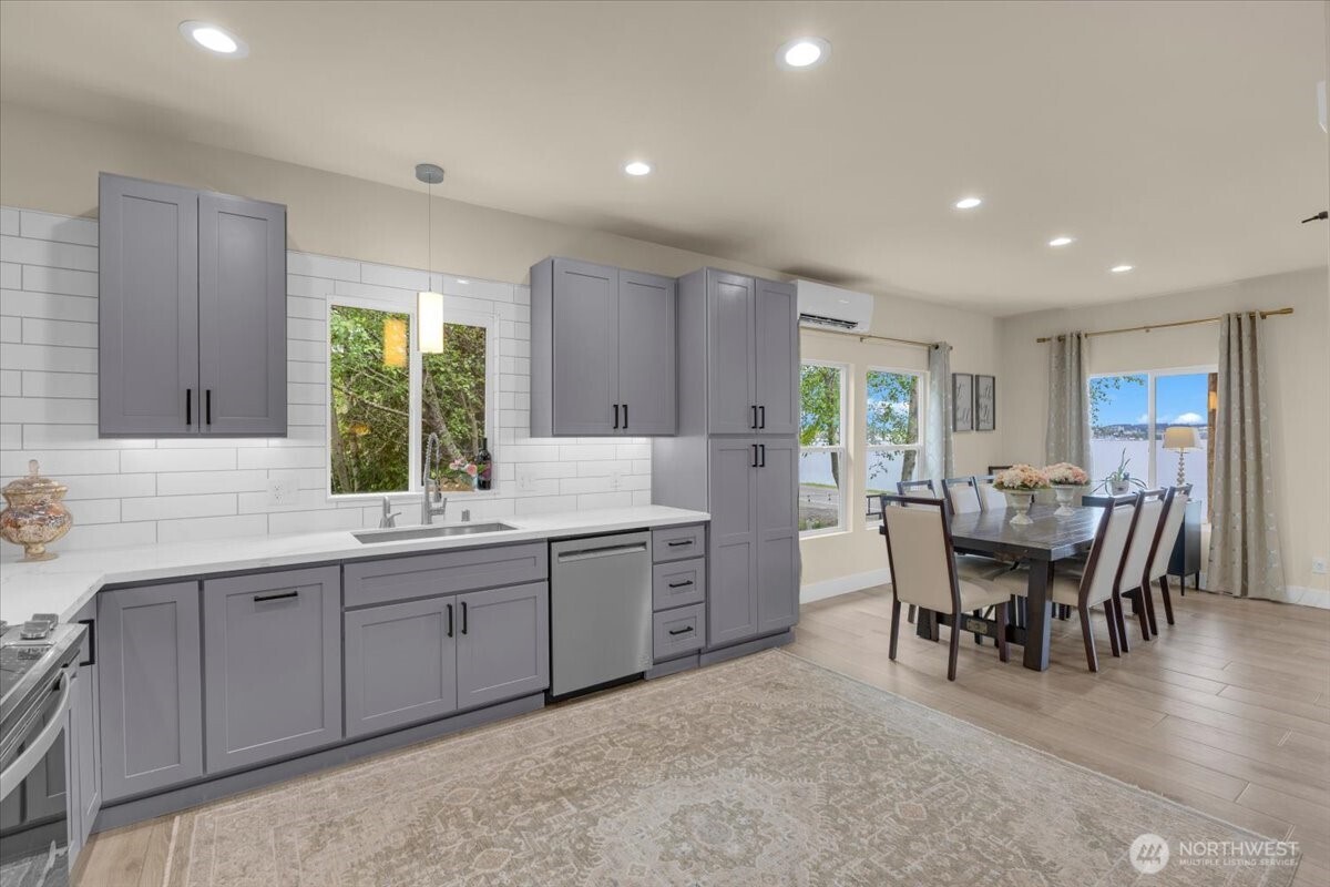 1273 Beach Drive E, Port Orchard, WA 98366
