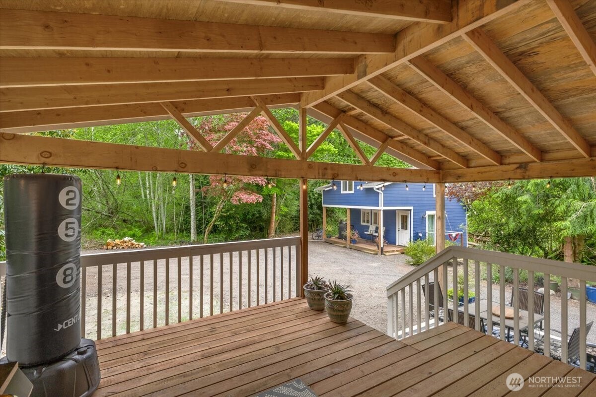 1273 Beach Drive E, Port Orchard, WA 98366