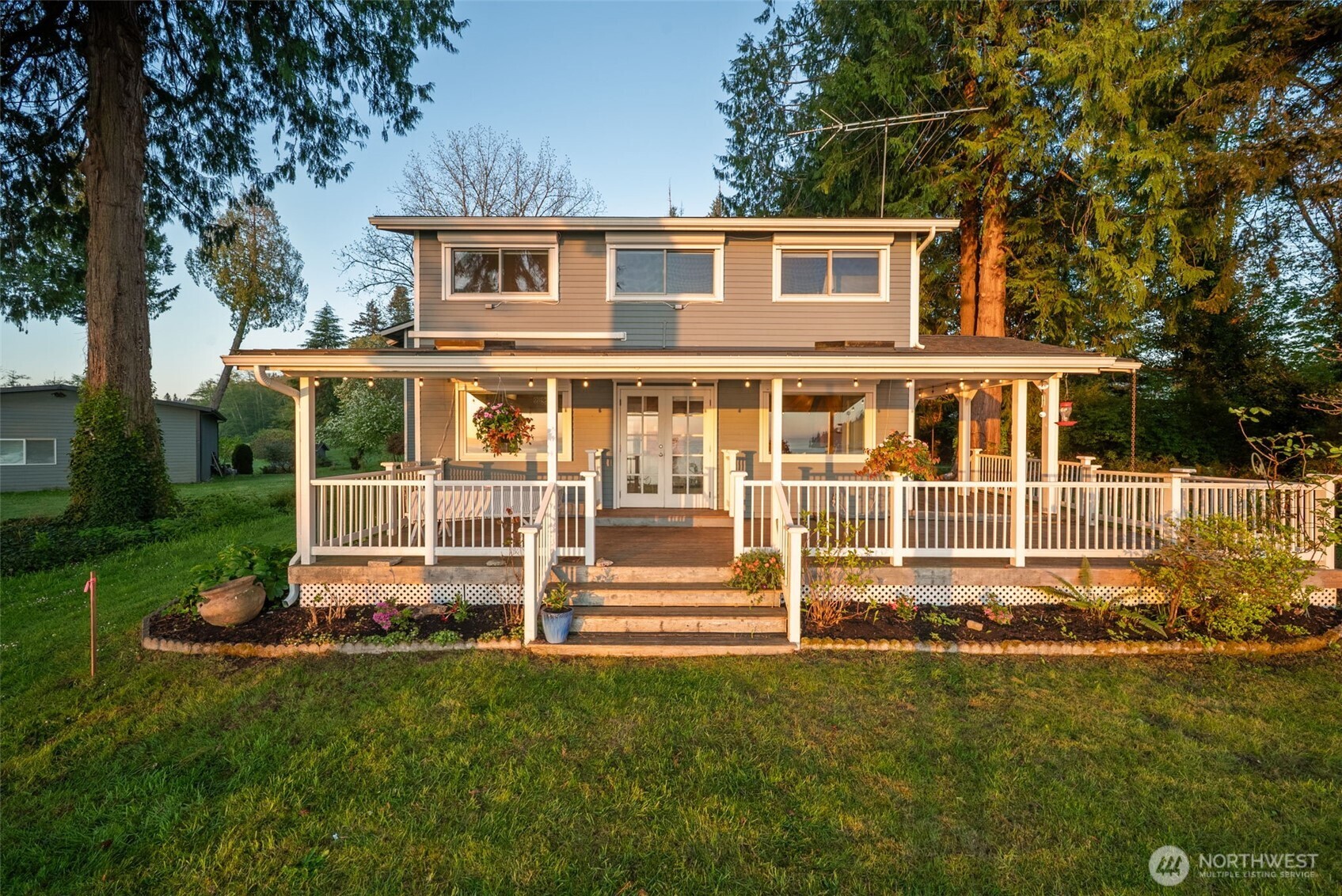 11212 NE Tiger Way , Kingston, WA 98346