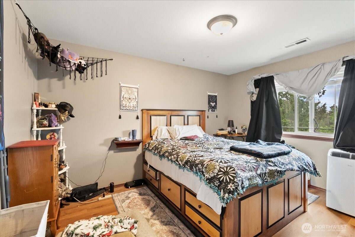 8178 Sandy Road NE, Bremerton, WA 98311