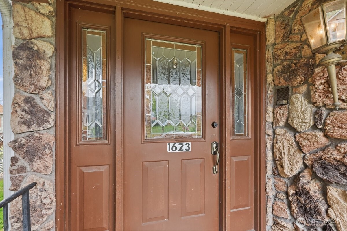 1623 S M Street , Tacoma, WA 98405