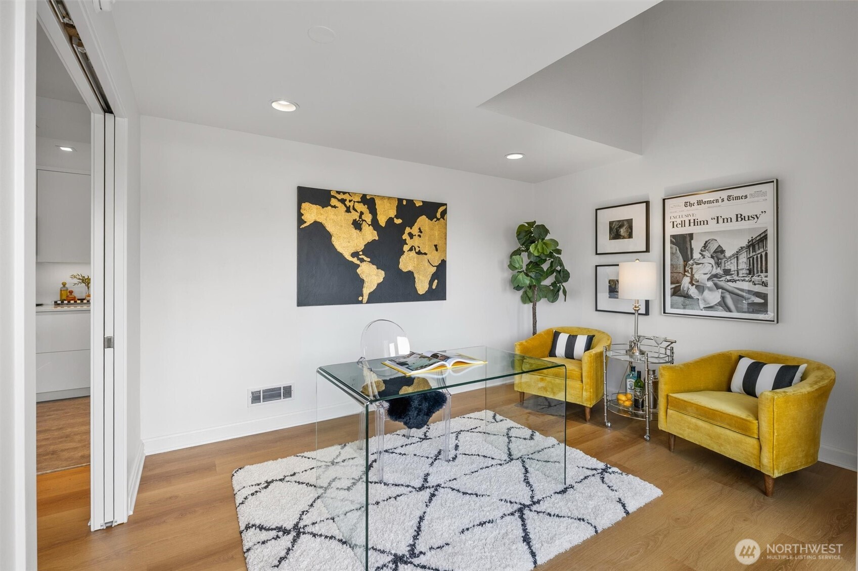 1401 5th Avenue W #402, Seattle, WA 98119
