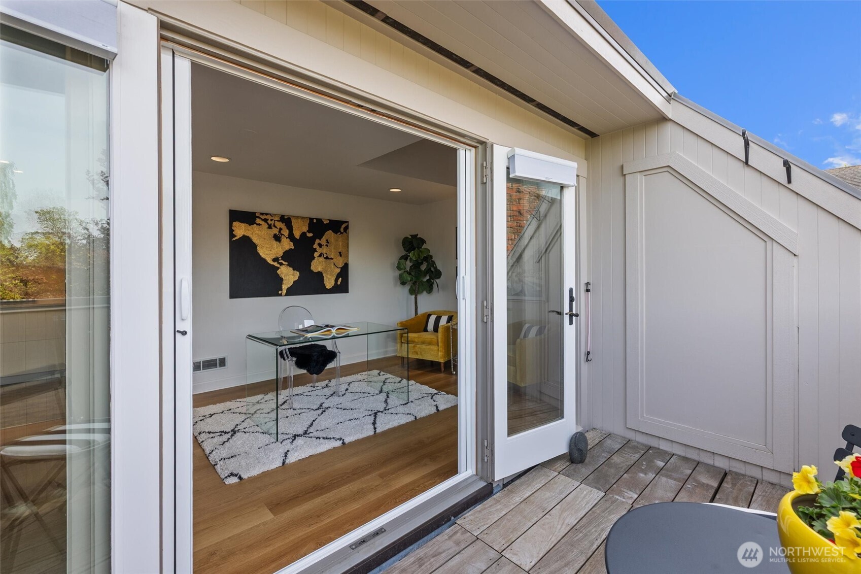 1401 5th Avenue W #402, Seattle, WA 98119