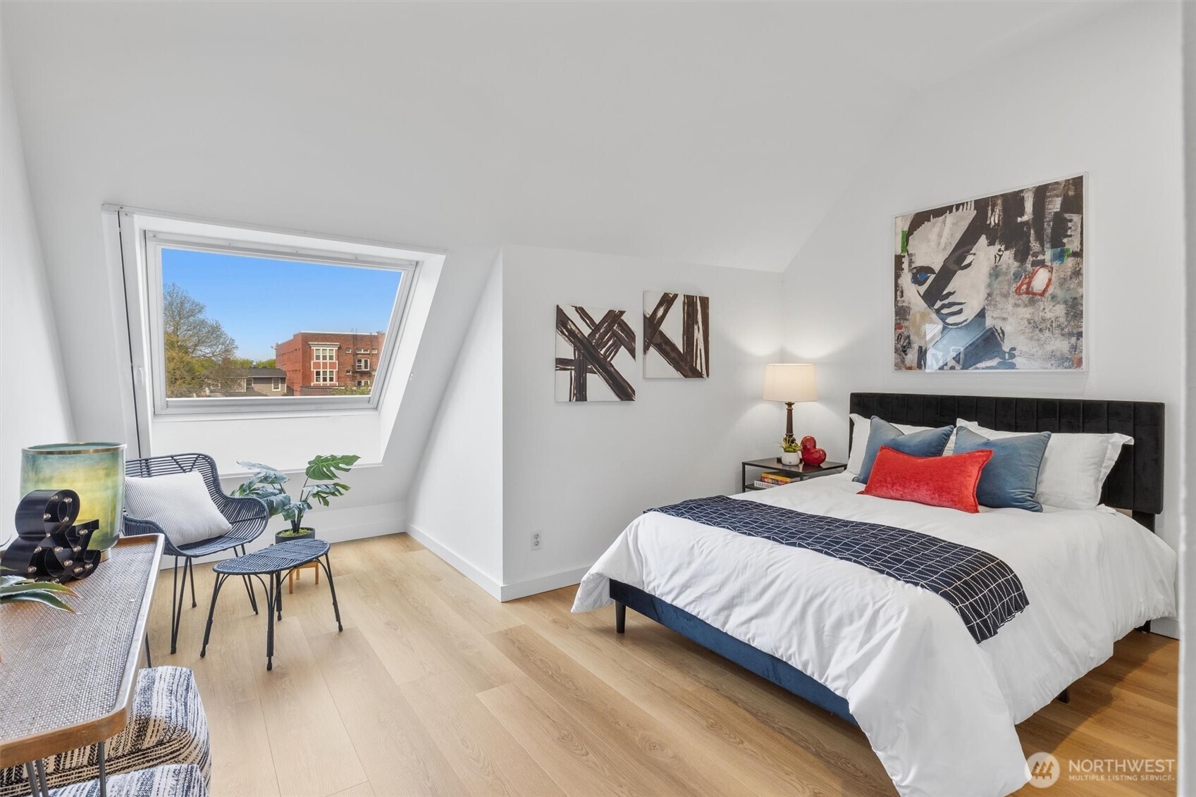 1401 5th Avenue W #402, Seattle, WA 98119