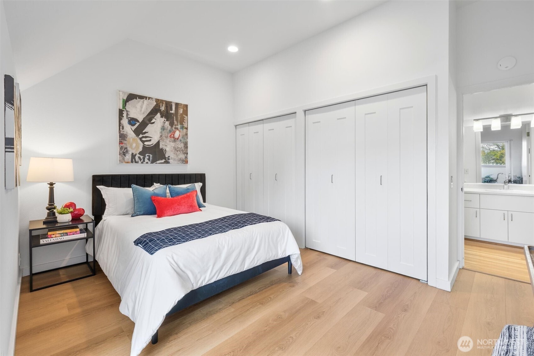 1401 5th Avenue W #402, Seattle, WA 98119