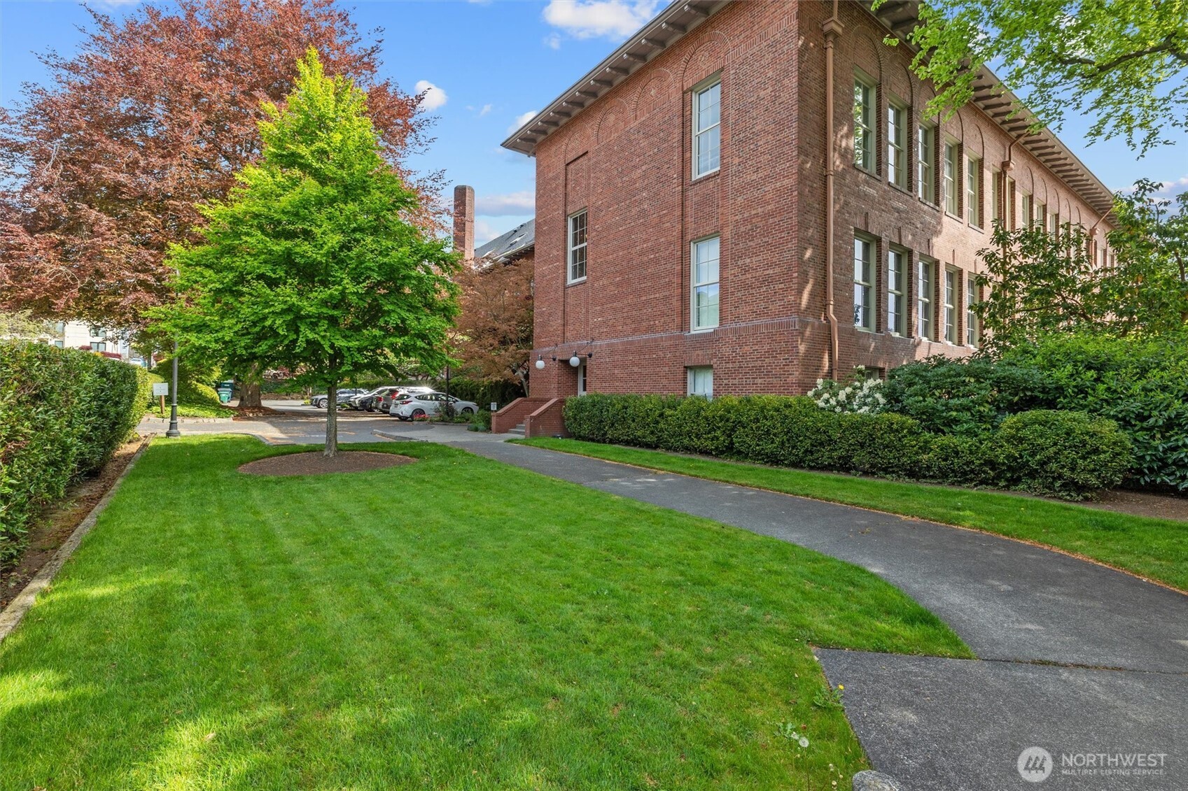 1401 5th Avenue W #402, Seattle, WA 98119