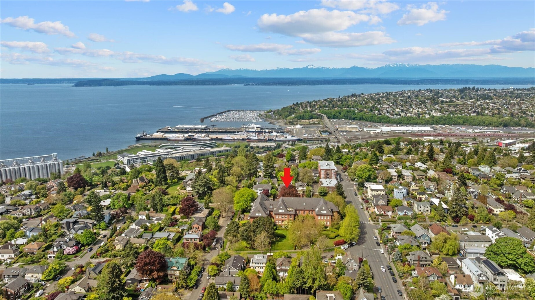 1401 5th Avenue W #402, Seattle, WA 98119
