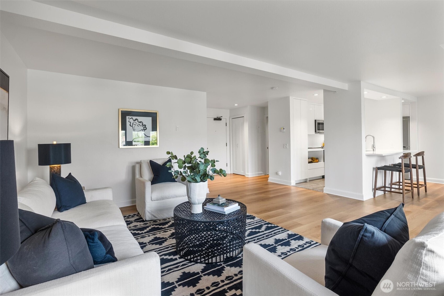 1401 5th Avenue W #402, Seattle, WA 98119