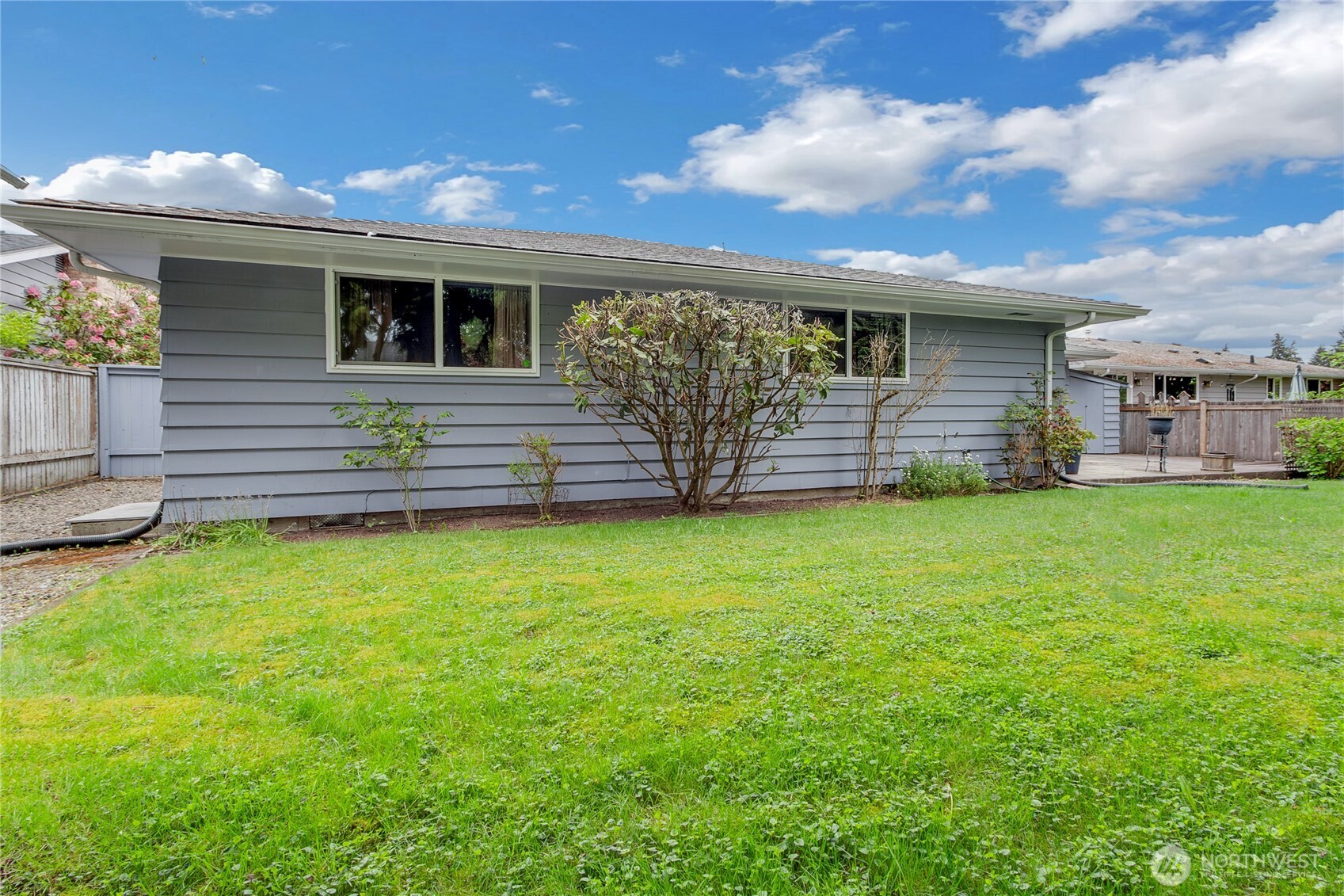 5242 N 10th Street , Tacoma, WA 98406-2622