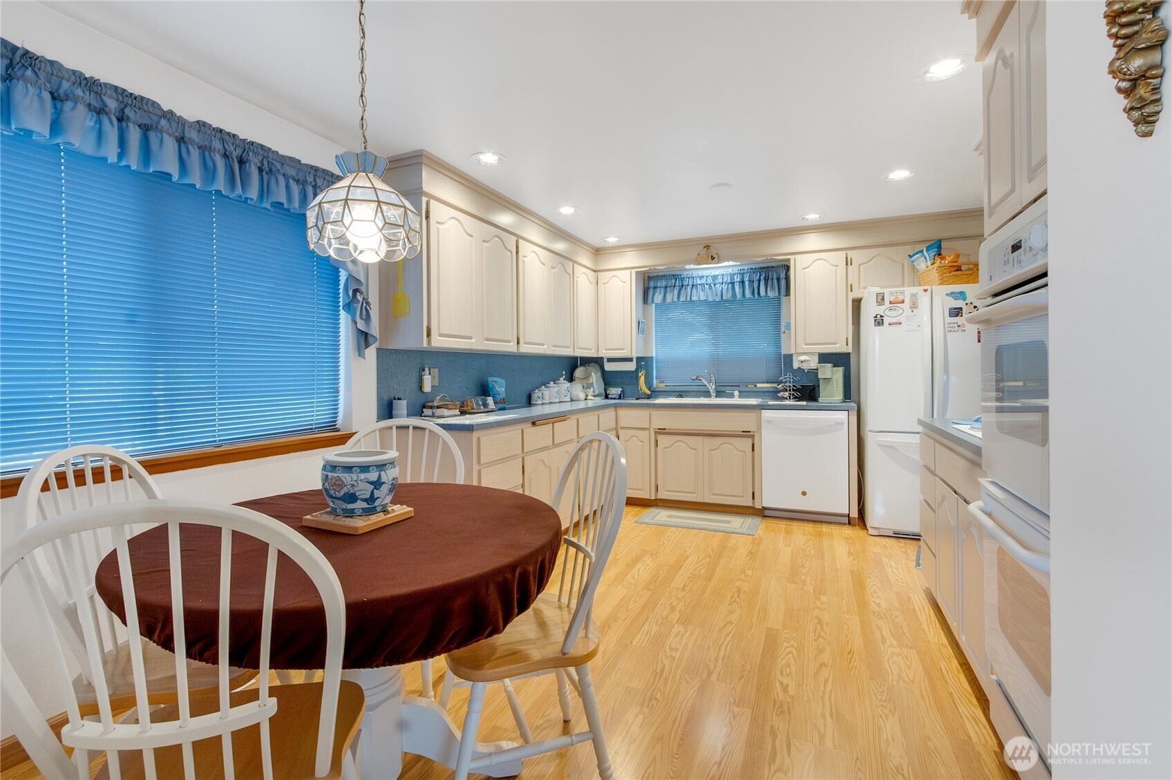 5242 N 10th Street , Tacoma, WA 98406-2622