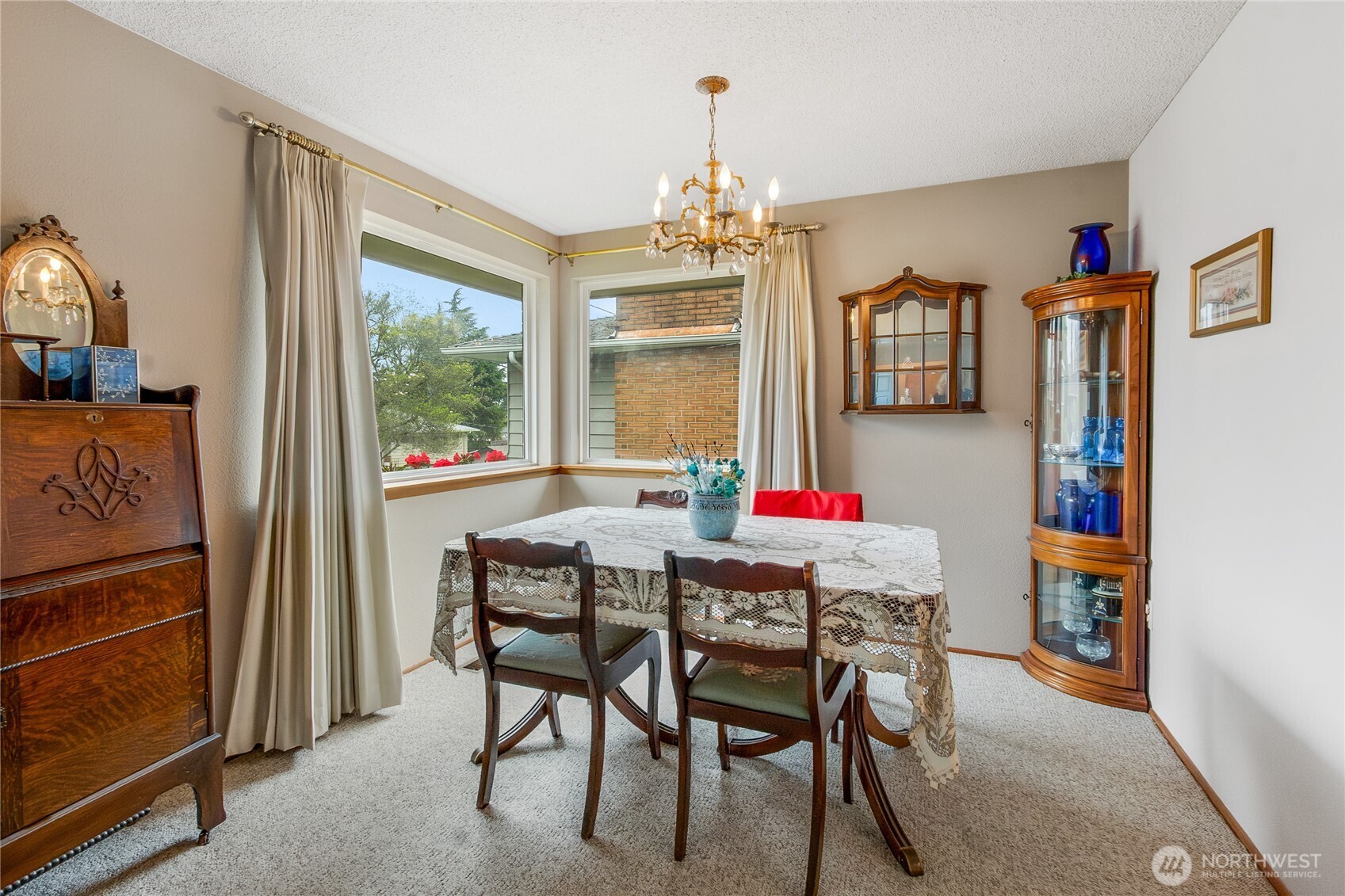 5242 N 10th Street , Tacoma, WA 98406-2622