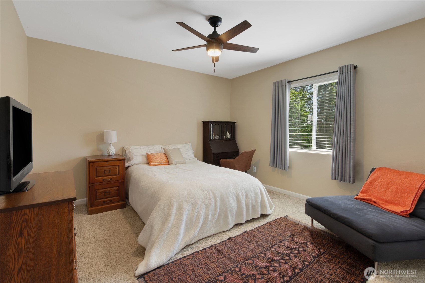 8905 Corona Street NE, Lacey, WA 98516