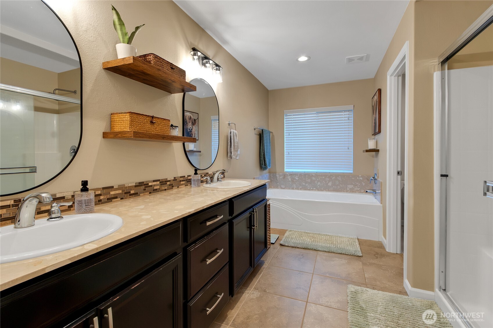 8905 Corona Street NE, Lacey, WA 98516