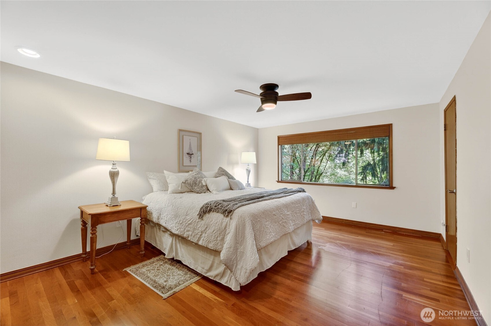 13463 64th Terrace NE, Kirkland, WA 98034