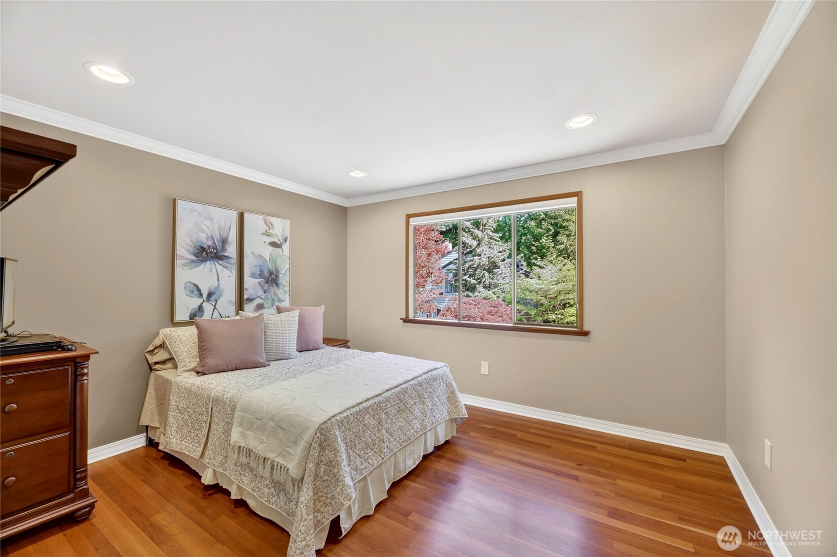 13463 64th Terrace NE, Kirkland, WA 98034