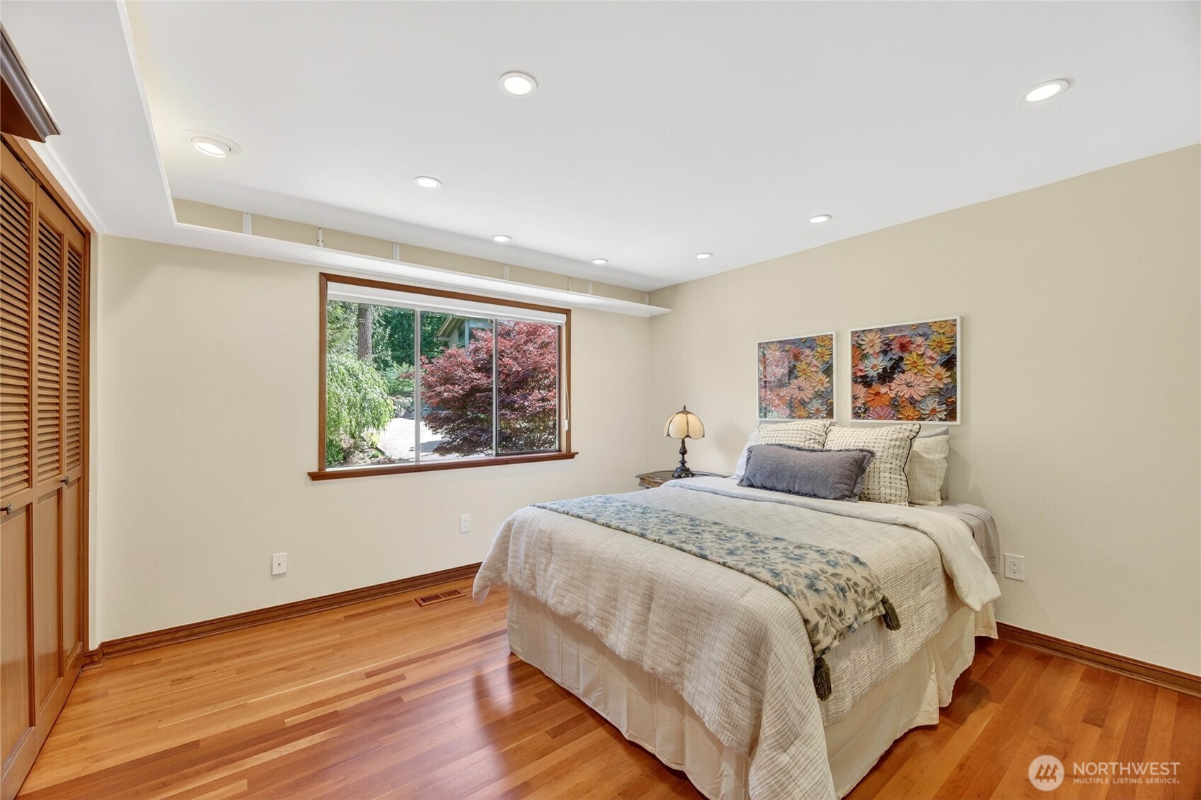 13463 64th Terrace NE, Kirkland, WA 98034