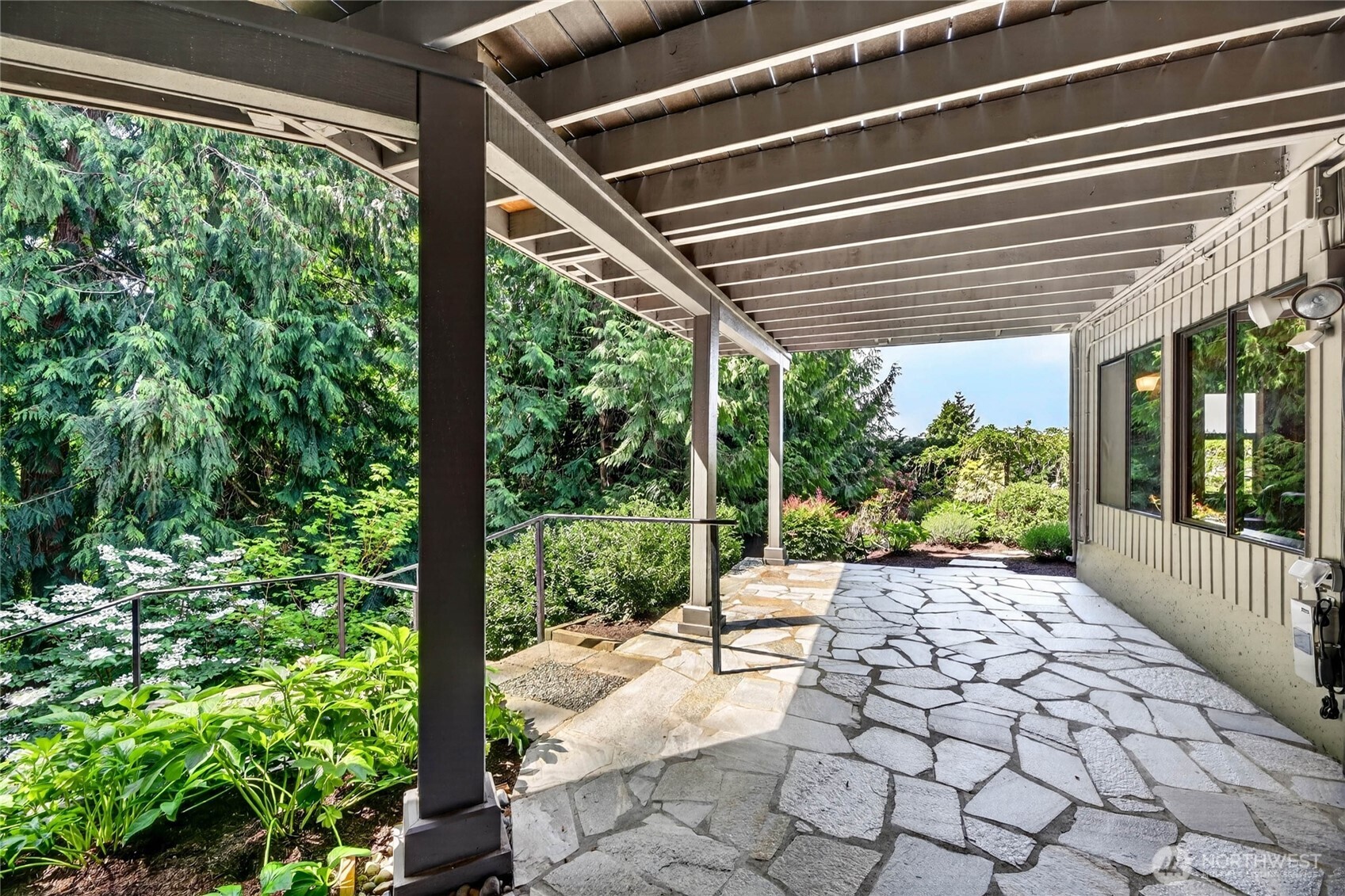 13463 64th Terrace NE, Kirkland, WA 98034