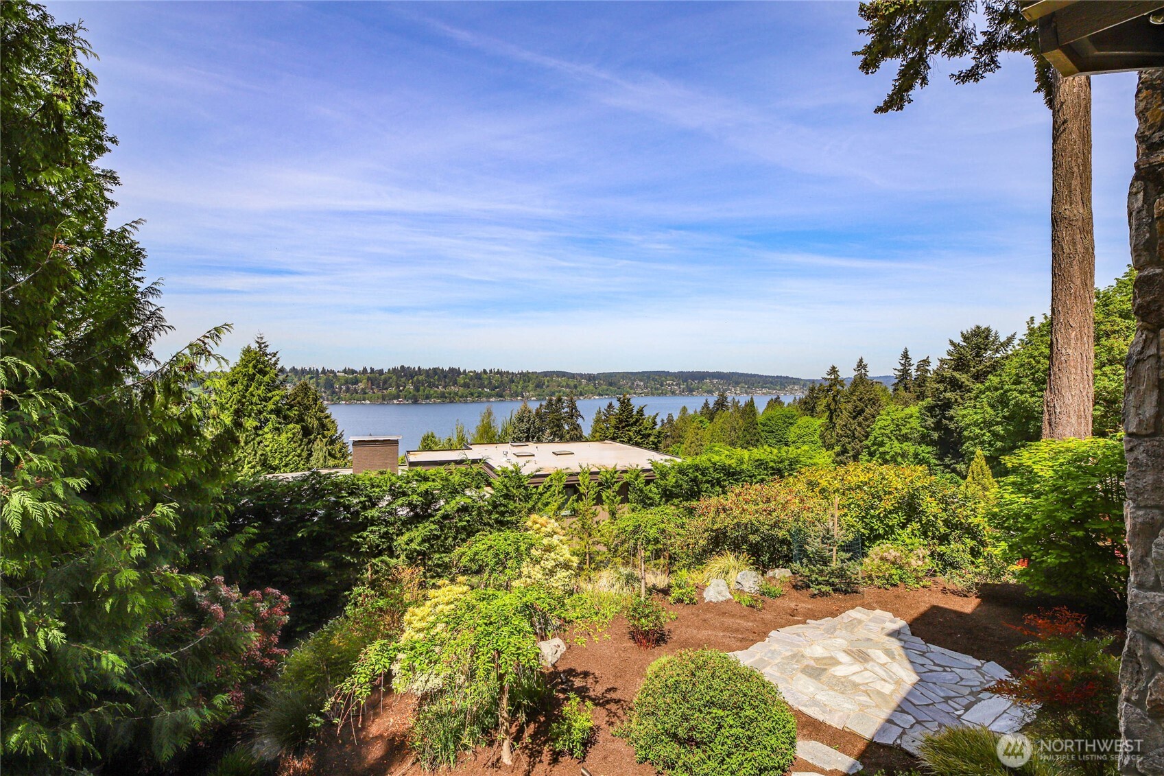 13463 64th Terrace NE, Kirkland, WA 98034