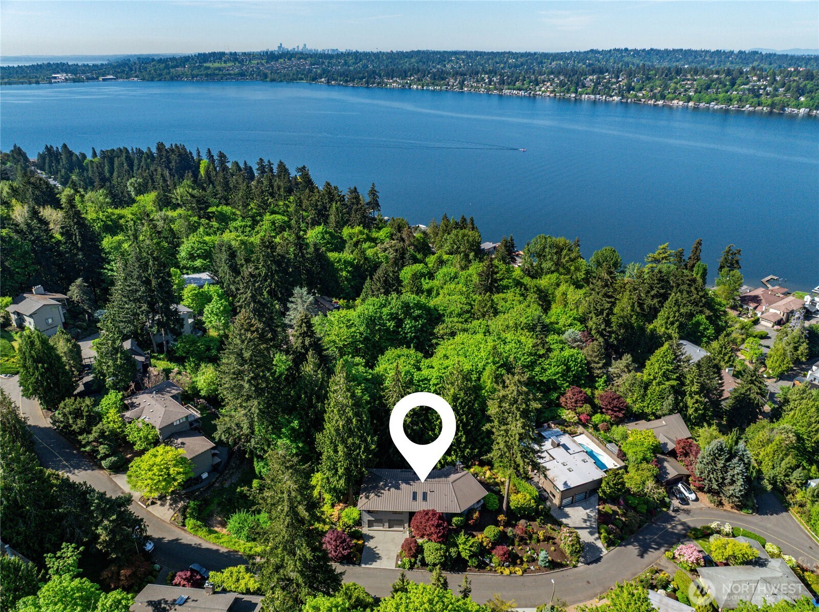 13463 64th Terrace NE, Kirkland, WA 98034
