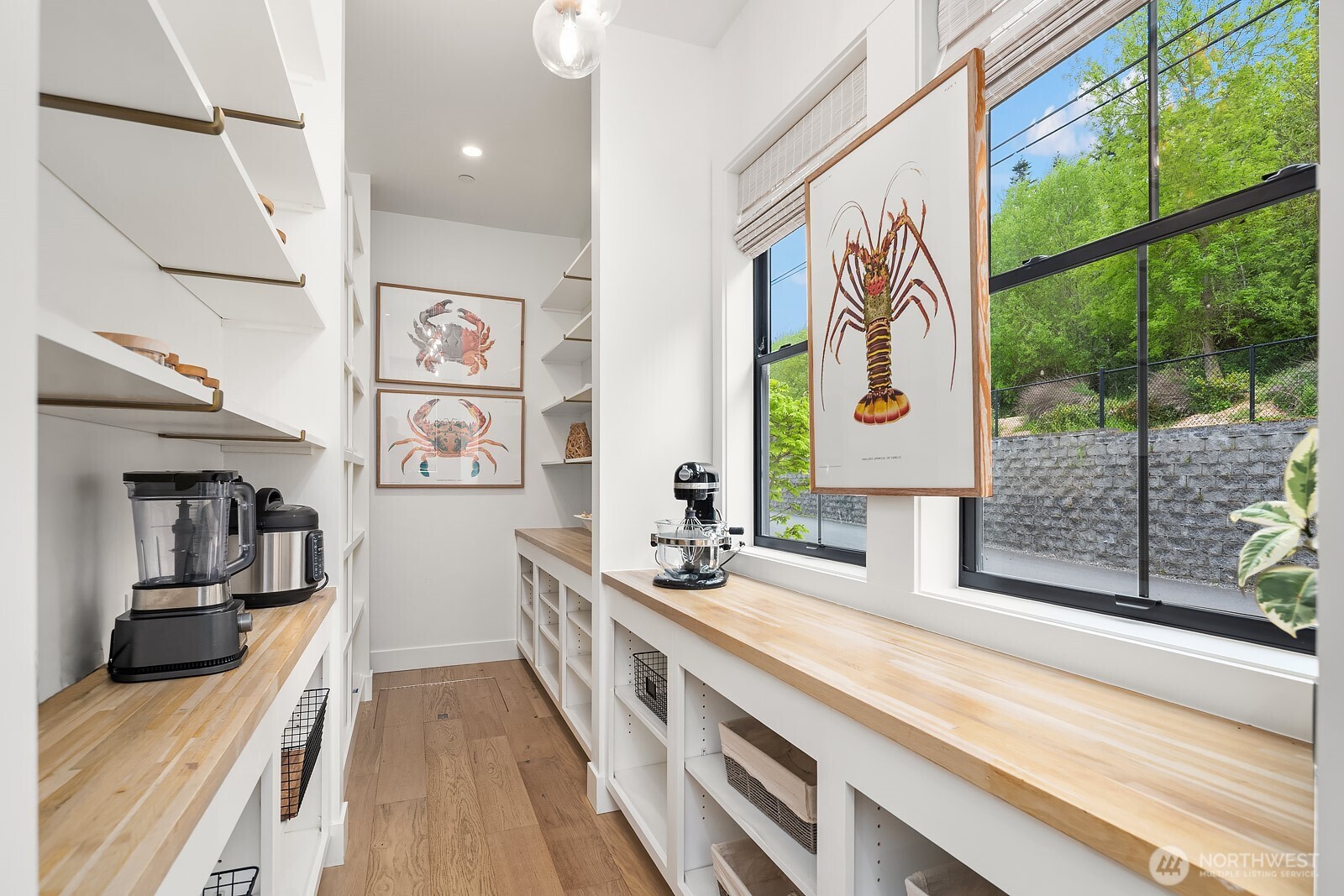 4233 E Lake Sammamish Shore Lane SE, Sammamish, WA 98075