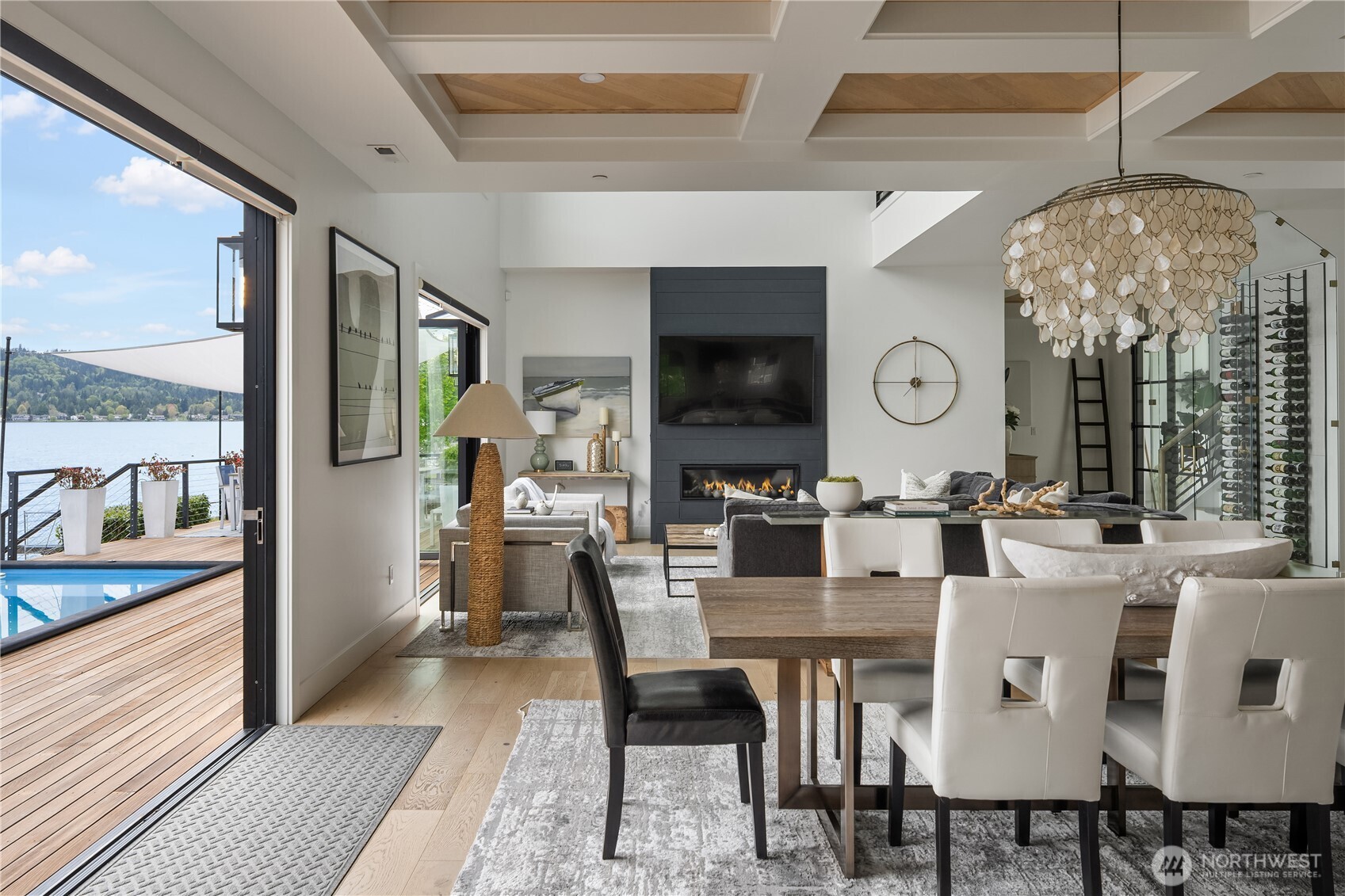 4233 E Lake Sammamish Shore Lane SE, Sammamish, WA 98075