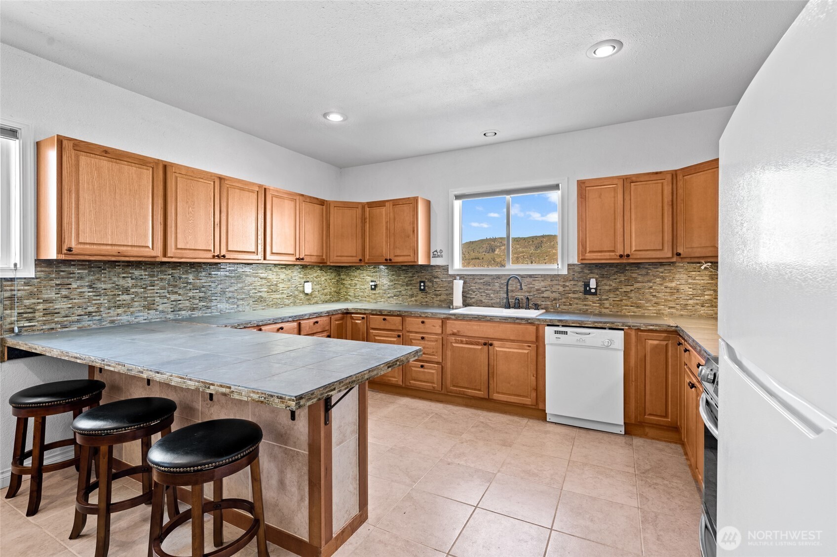 675 Peach Road , Waterville, WA 98858