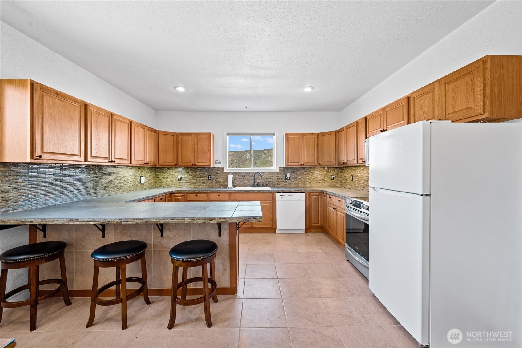 675 Peach Road , Waterville, WA 98858