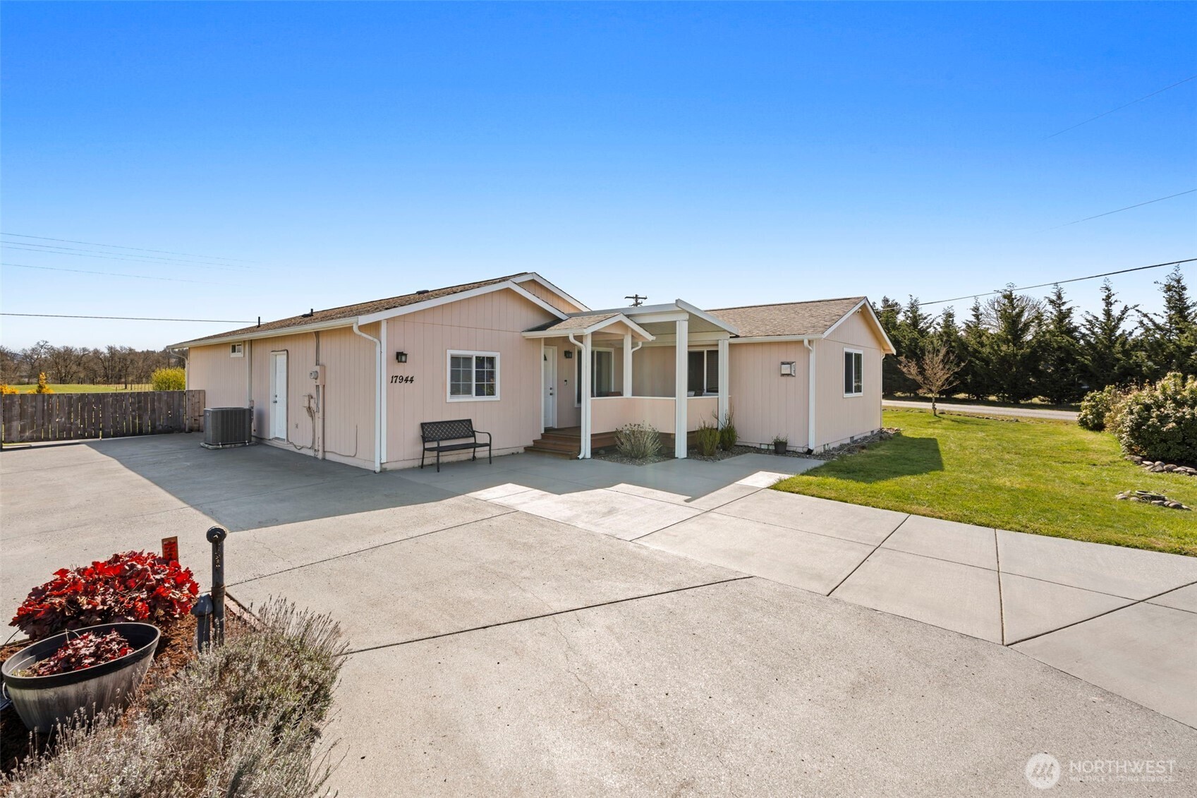 17944 Camus Drive SW, Rochester, WA 98579