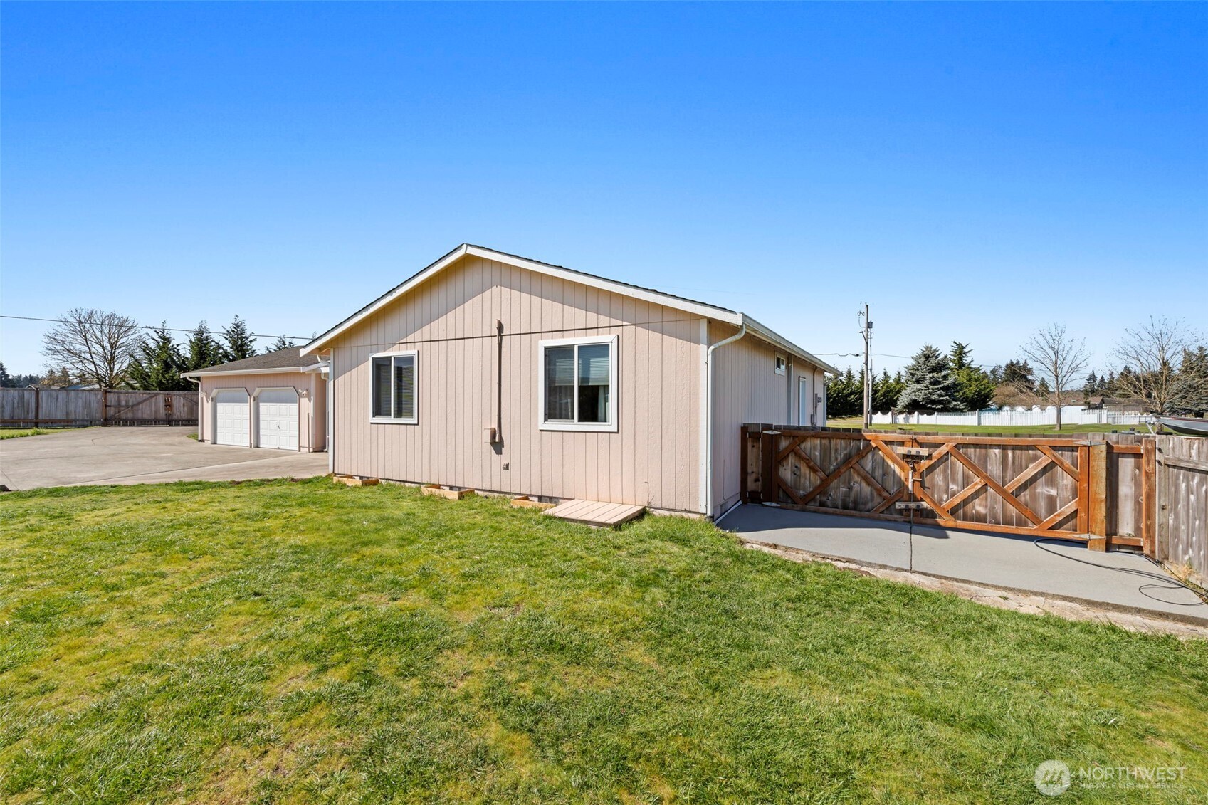 17944 Camus Drive SW, Rochester, WA 98579