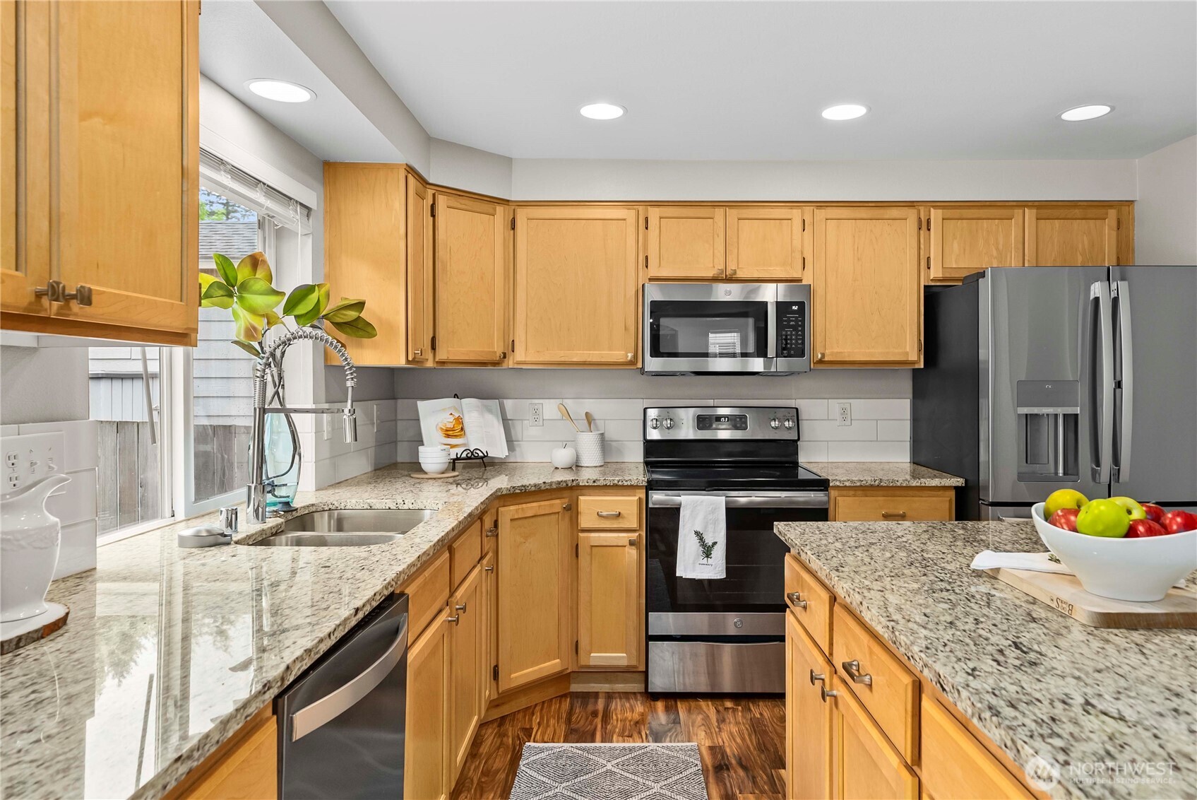 27217 213th Place SE, Maple Valley, WA 98038