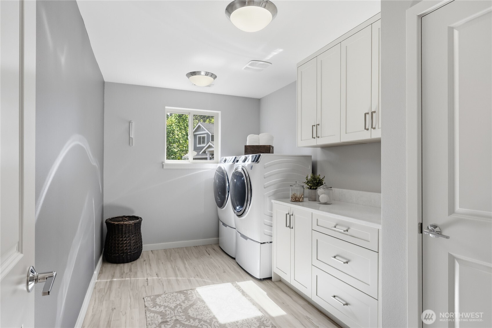 5726 Solana Lane NE, Bainbridge Island, WA 98110-2669