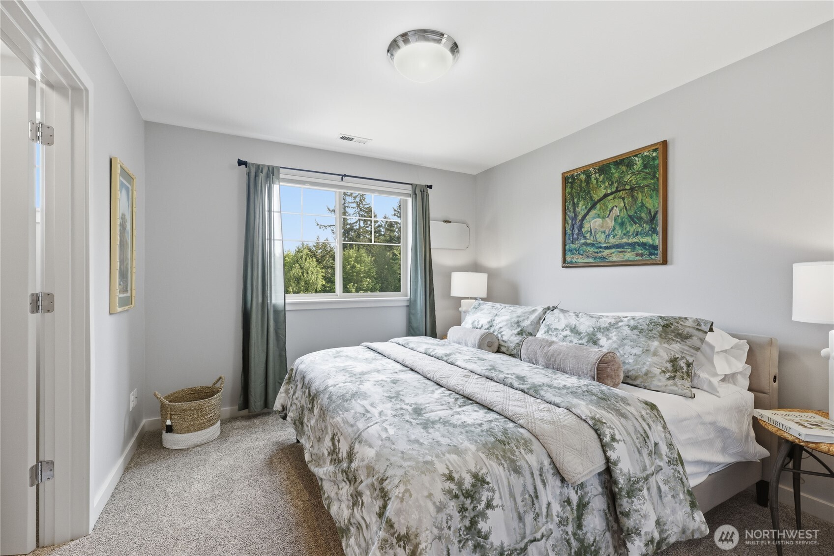 5726 Solana Lane NE, Bainbridge Island, WA 98110-2669