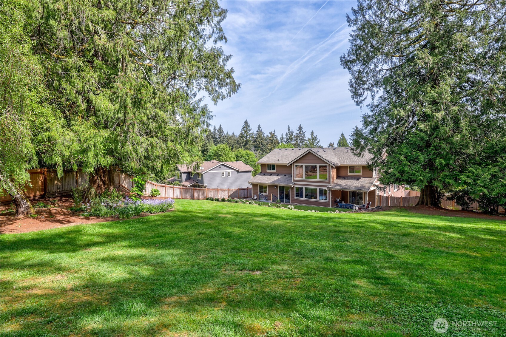5726 Solana Lane NE, Bainbridge Island, WA 98110-2669