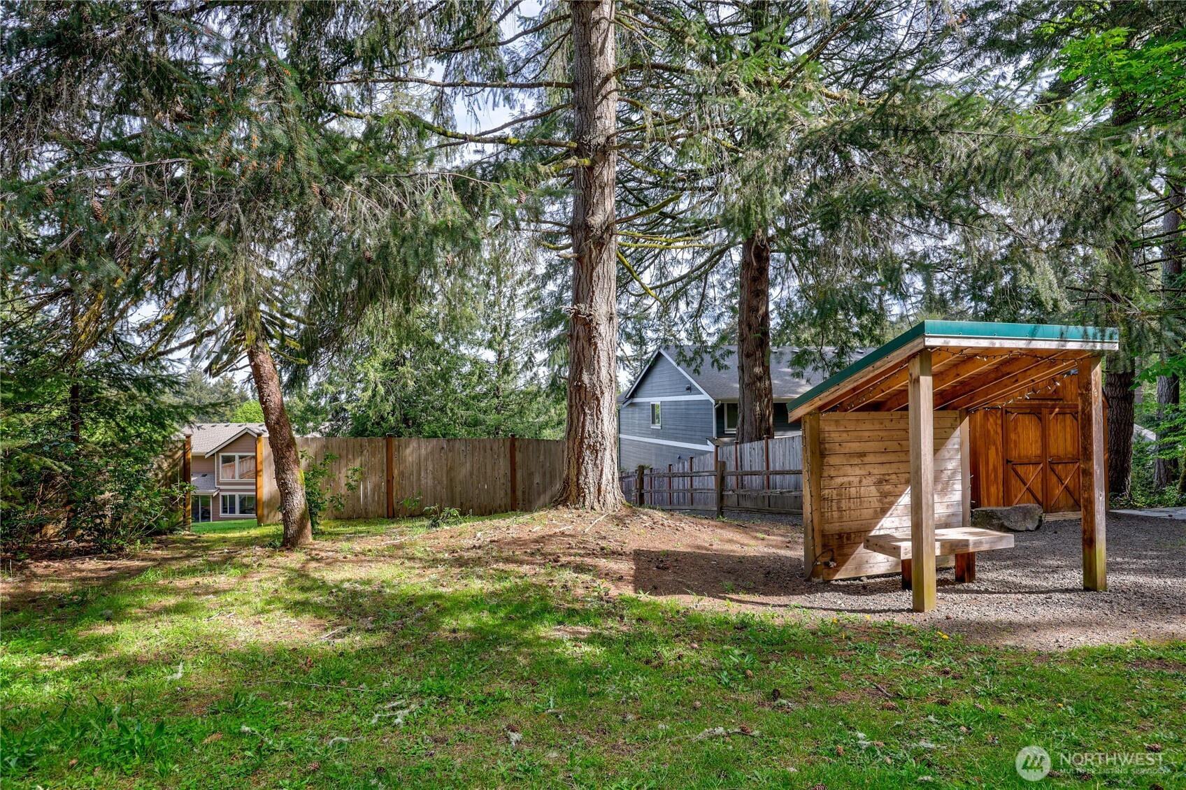 5726 Solana Lane NE, Bainbridge Island, WA 98110-2669