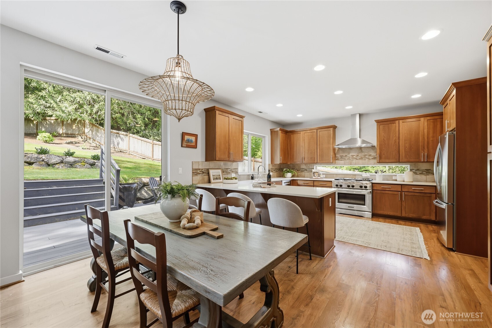 5726 Solana Lane NE, Bainbridge Island, WA 98110-2669