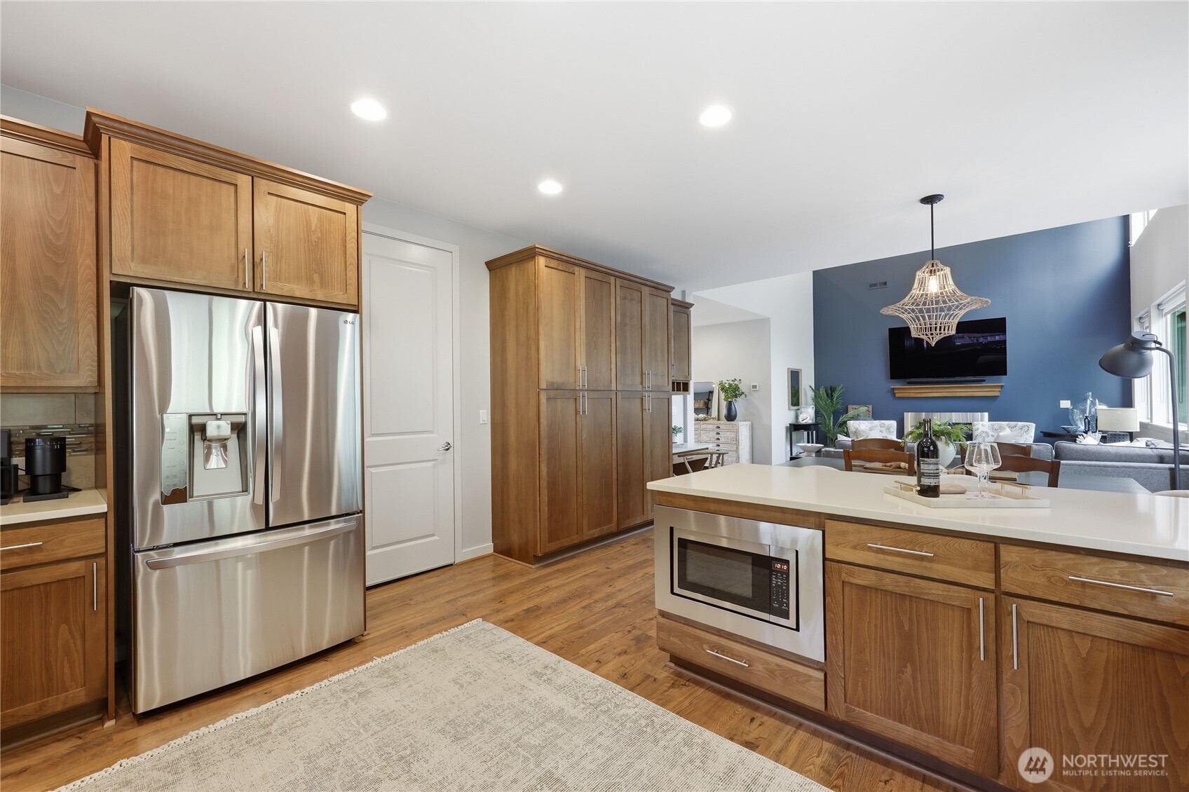 5726 Solana Lane NE, Bainbridge Island, WA 98110-2669
