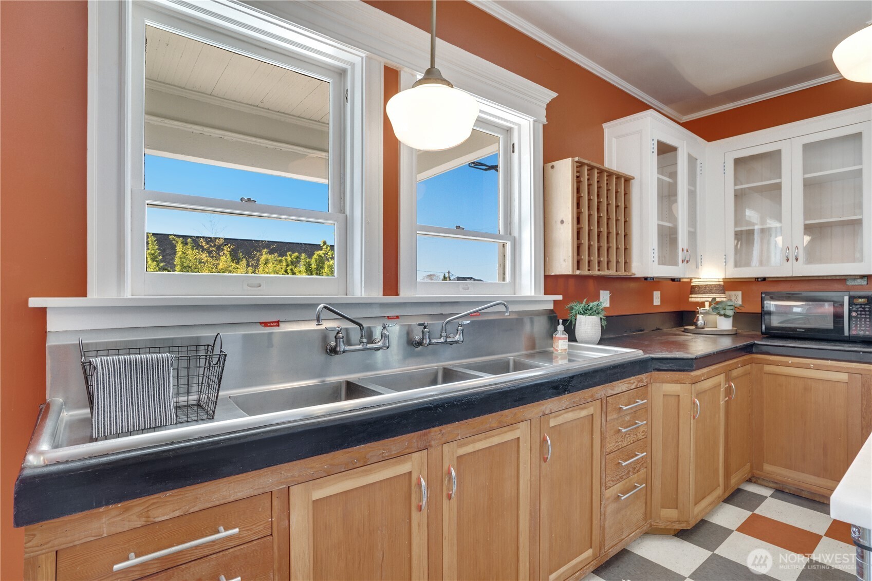 1021 N 5th Street , Tacoma, WA 98403