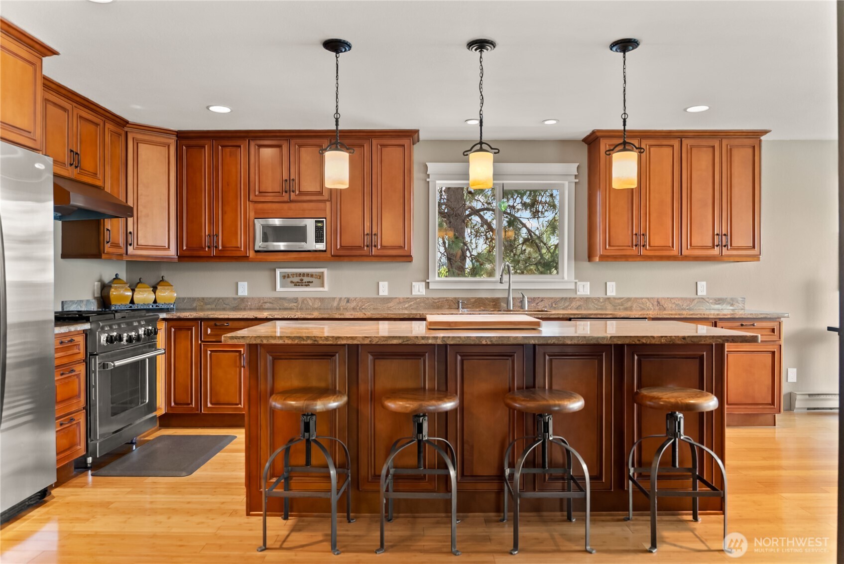 86 Mountain View Dr , Brewster, WA 98812