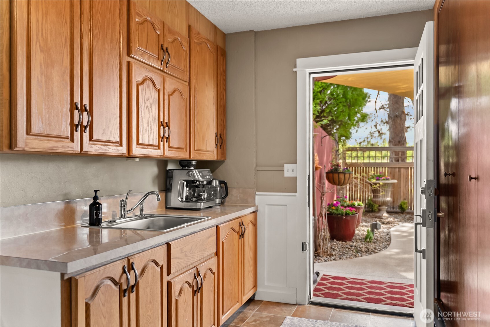 86 Mountain View Dr , Brewster, WA 98812