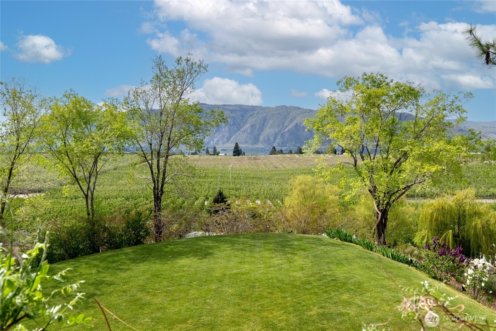 86 Mountain View Dr , Brewster, WA 98812