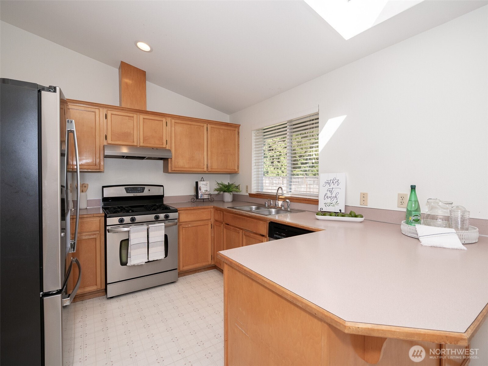 21804 SE 238th Street , Maple Valley, WA 98038